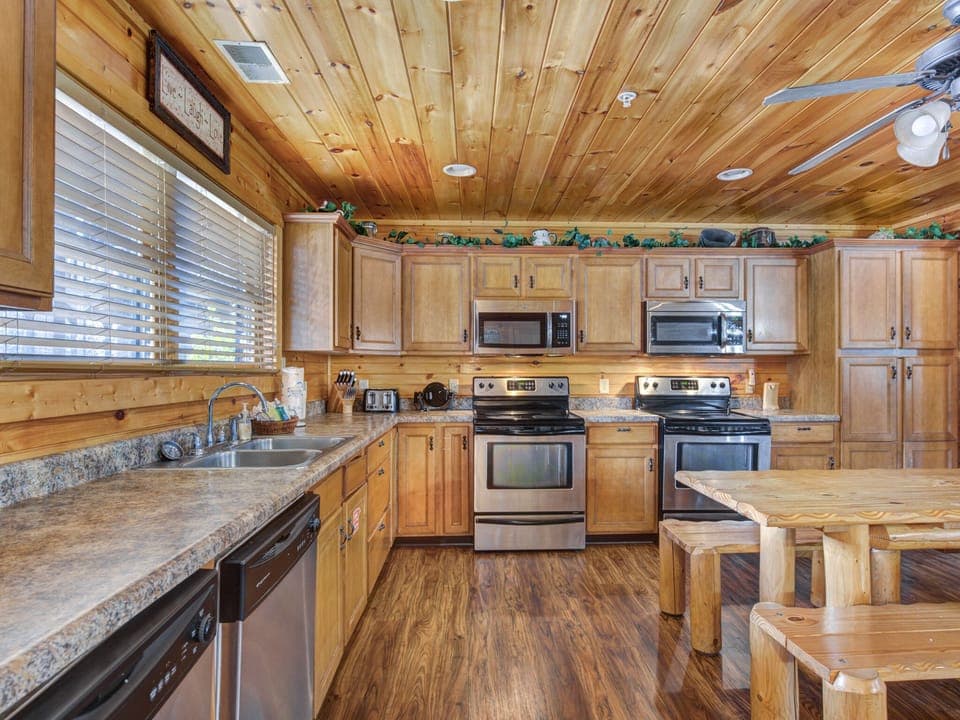Fully Equipped Kitchen with Stainless Steel Appliances - Two Refrigerators, Two Oven + Two Dishwashers