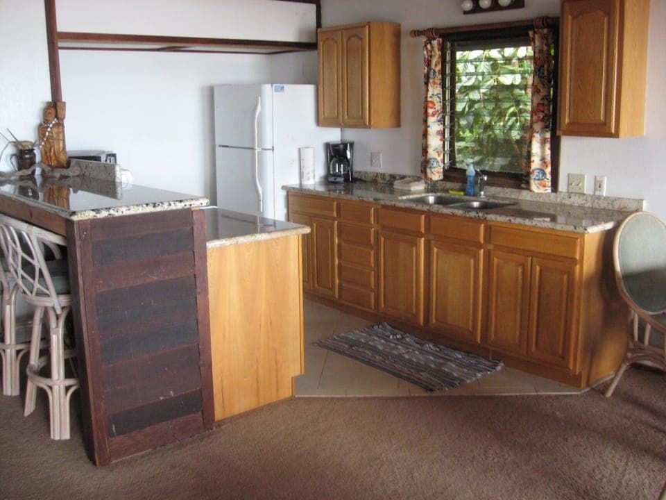 One bedroom full kitchen