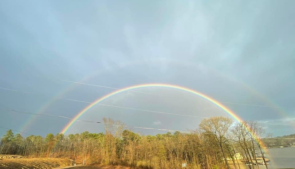 Lake Hamilton is one of the most beautiful lakes I have seen! 