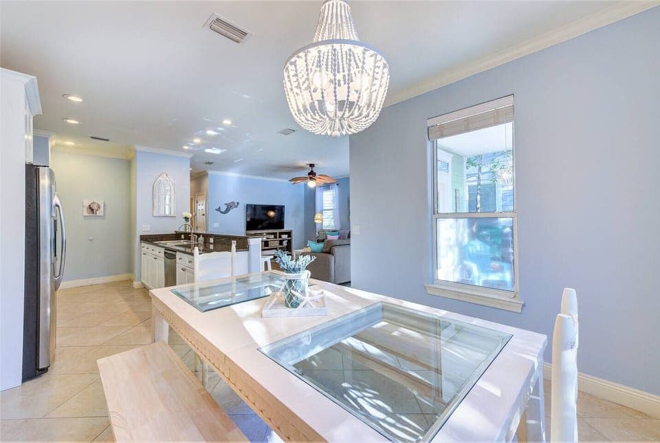 Gorgeous dining area