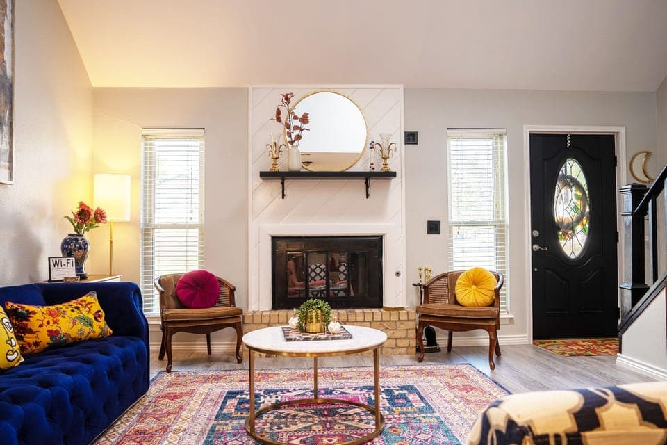 Living room with fireplace
