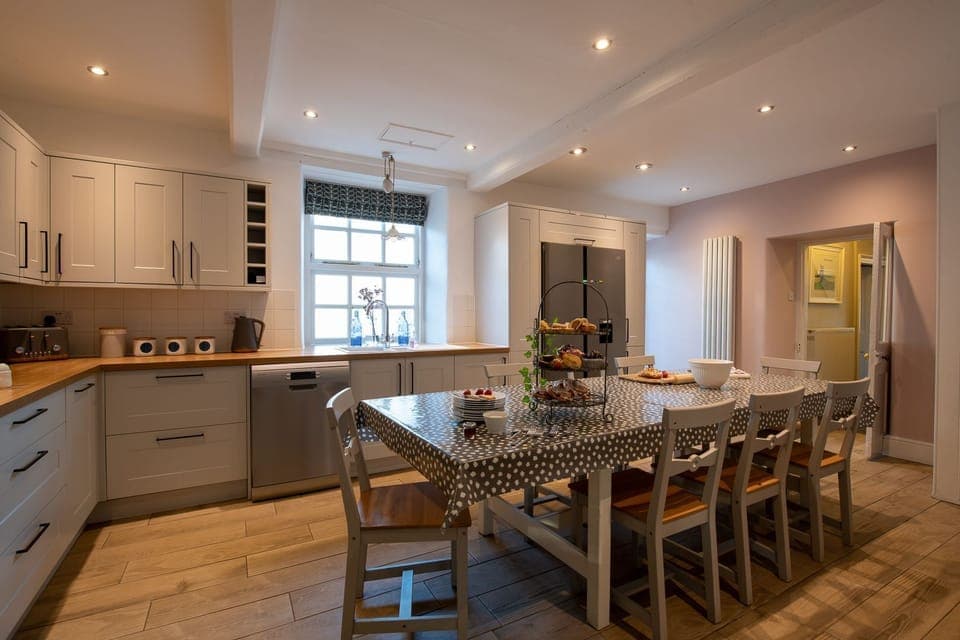 Ty Fferam Bailey Kitchen