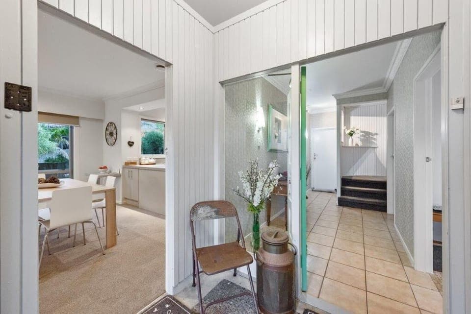 Separate front access with private rare access through two ranchsliders