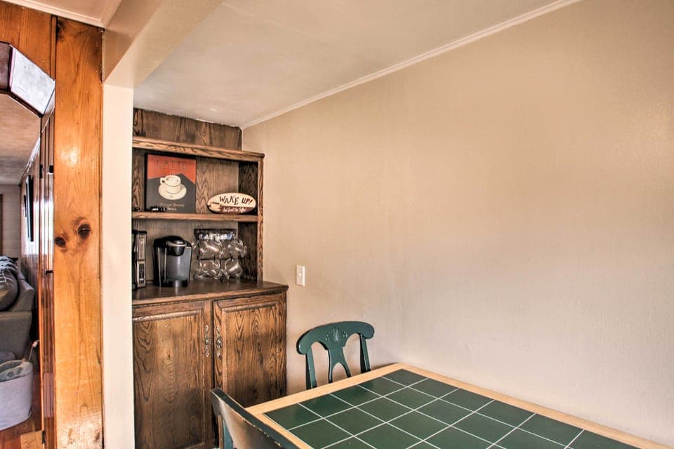 Breakfast Nook | No K-Cups Provided