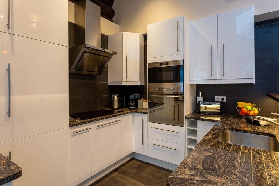 New well equipped kitchen