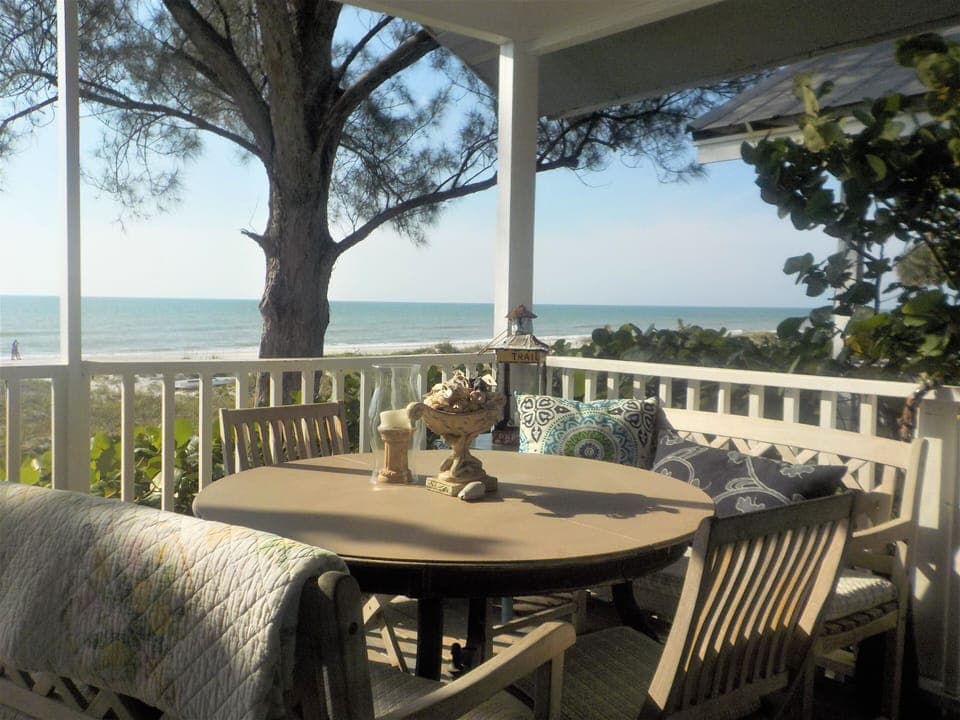 Al fresco dining, every day!