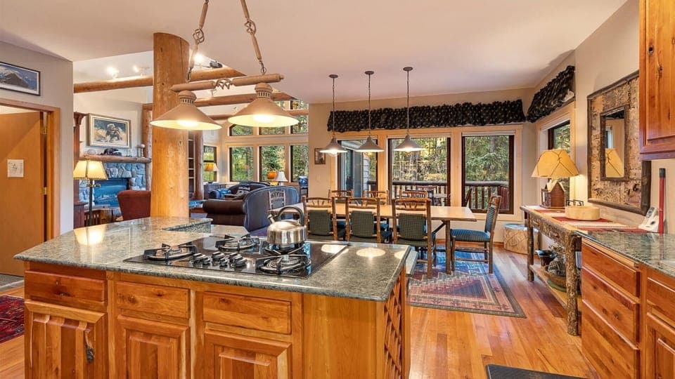 The Silvertip Lodge at Whitefish (2292)