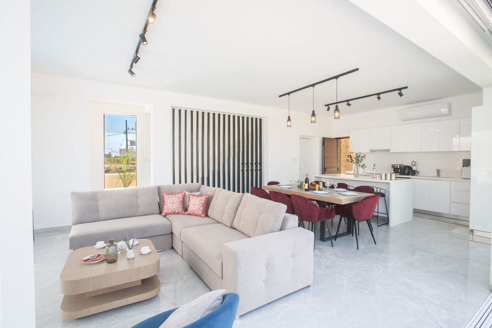 Modern, open-plan living room, kitchen and dining area