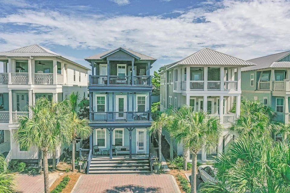 Welcome to Coola Boola!!! You will LOVE with 5 bedroom home with gulf views.