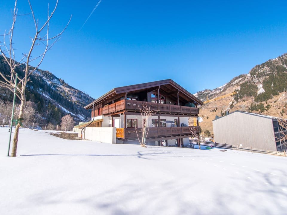 Holiday Home Exterior [winter]