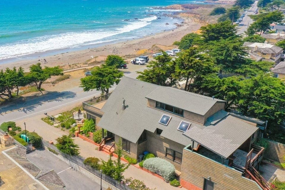 Located Directly Across from the waves and sand on Moonstone Beach!