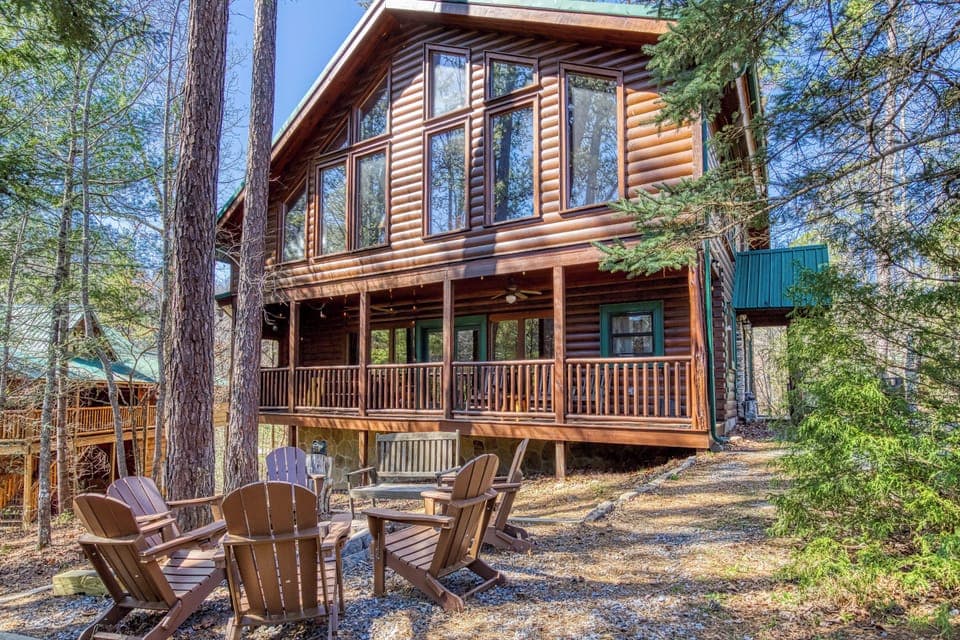 Gorgeous Cabin with Fire Pit
