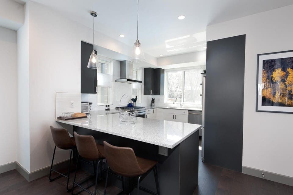 Kitchen and Bar