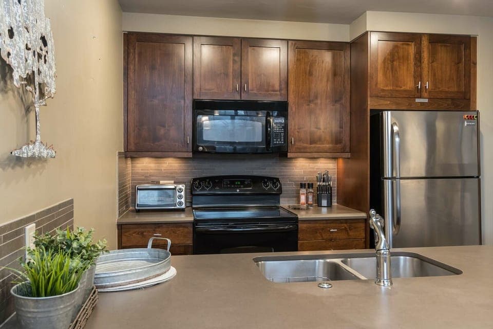 Updated appliances in the kitchen