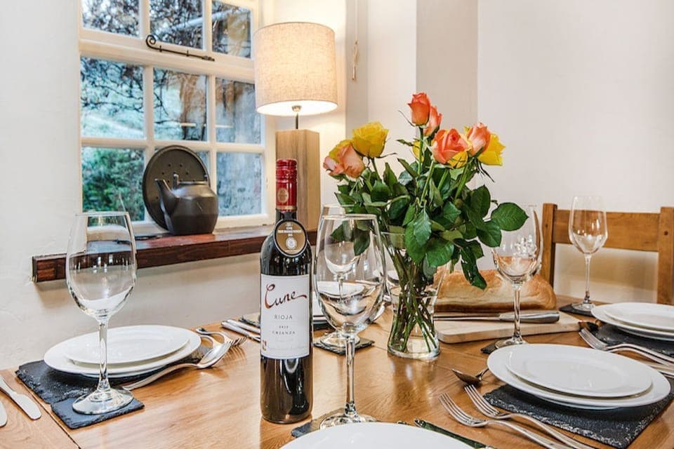 Dining table in Bramble Cottage