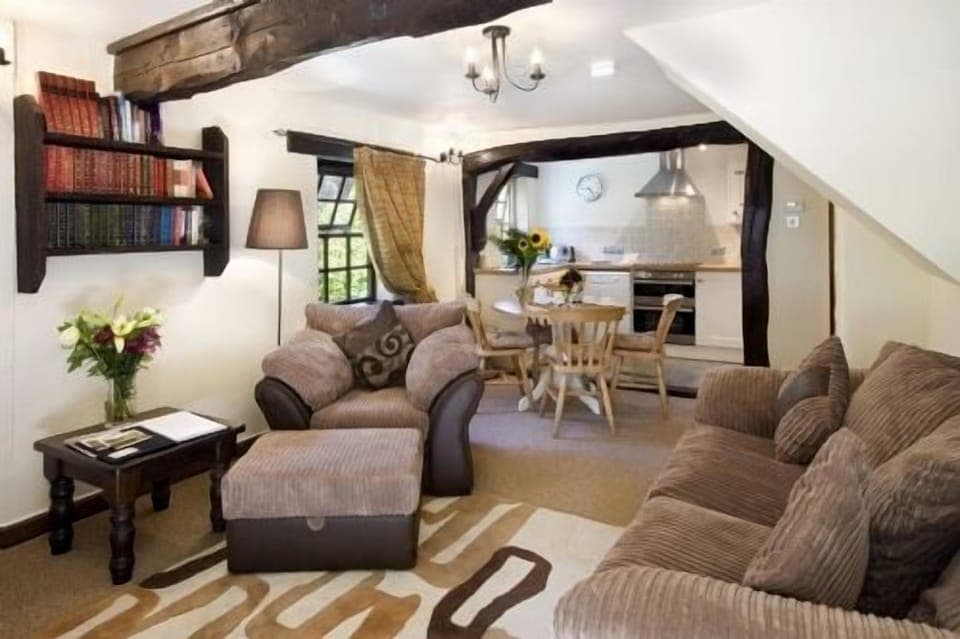 Jasmine Sitting Room To Kitchen Diner