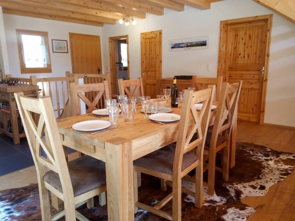 Room, Dining Room, Furniture, Table, Property, Kitchen & Dining Room Table, Building, Hardwood, Chair, Interior Design