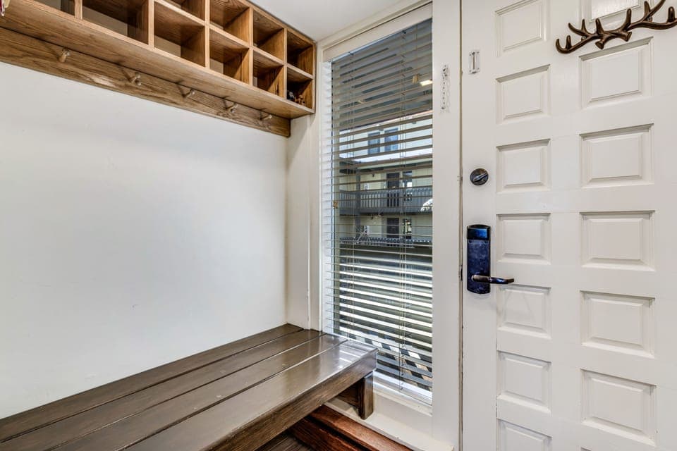Entryway with storage