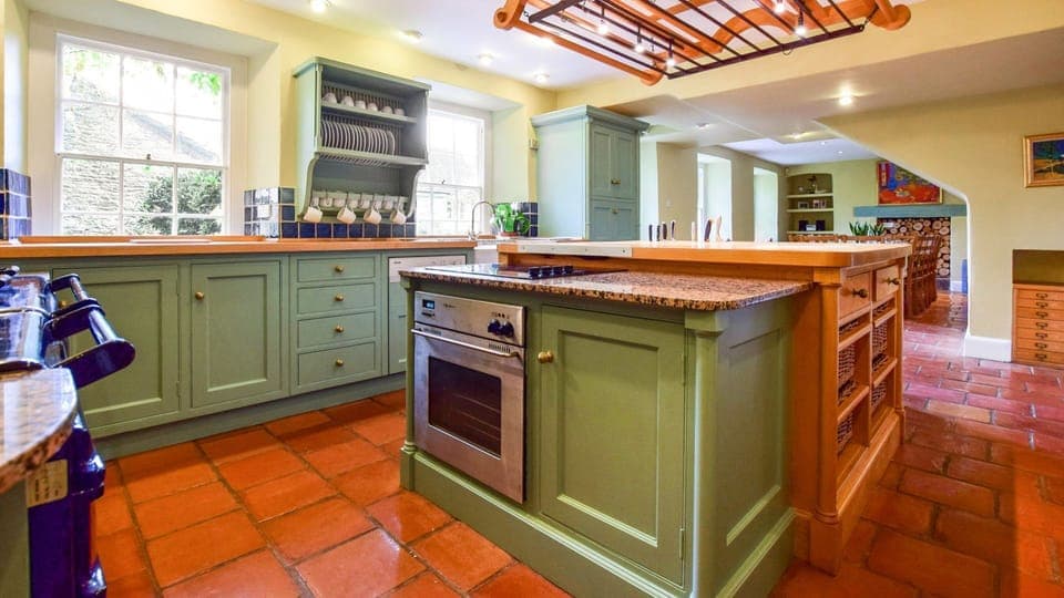The Kitchen & island, Kingscote Park House, Bolthole Retreats