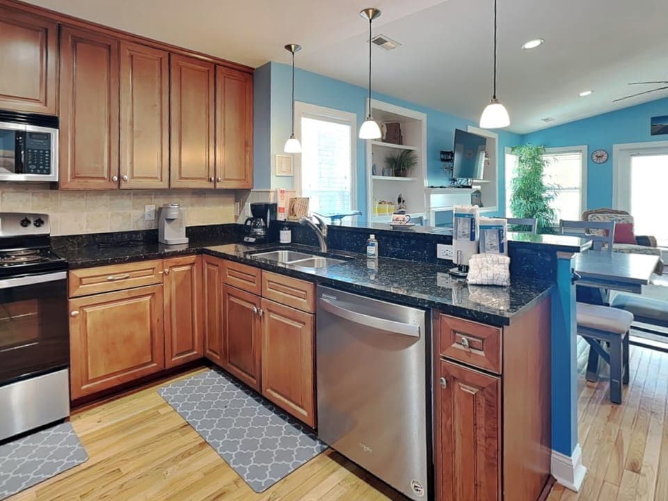 Full Size Kitchen