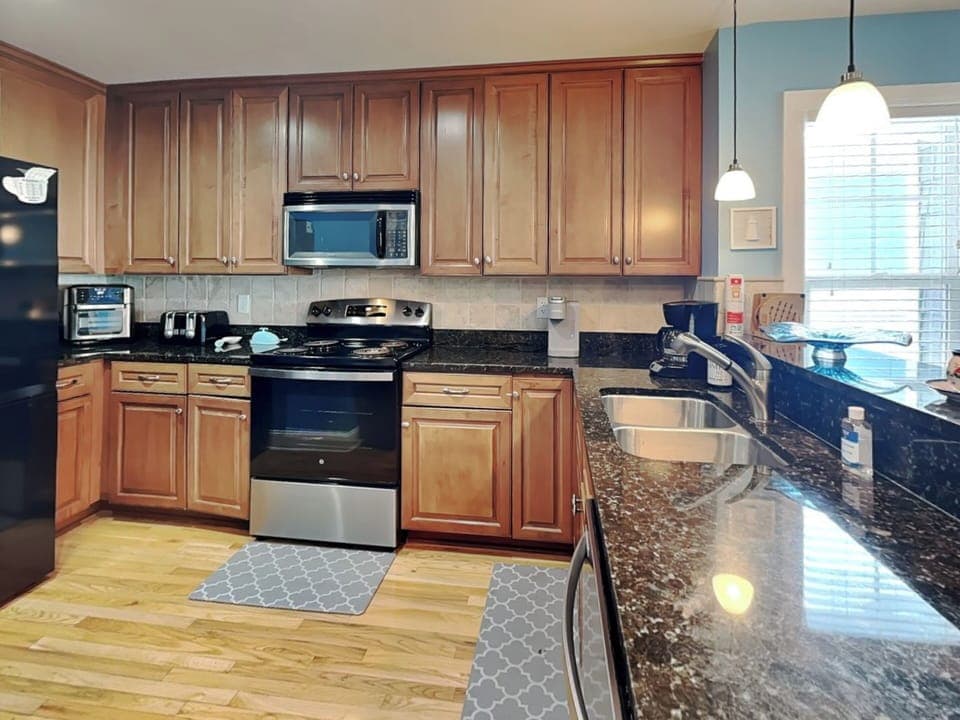 Full Size Kitchen
