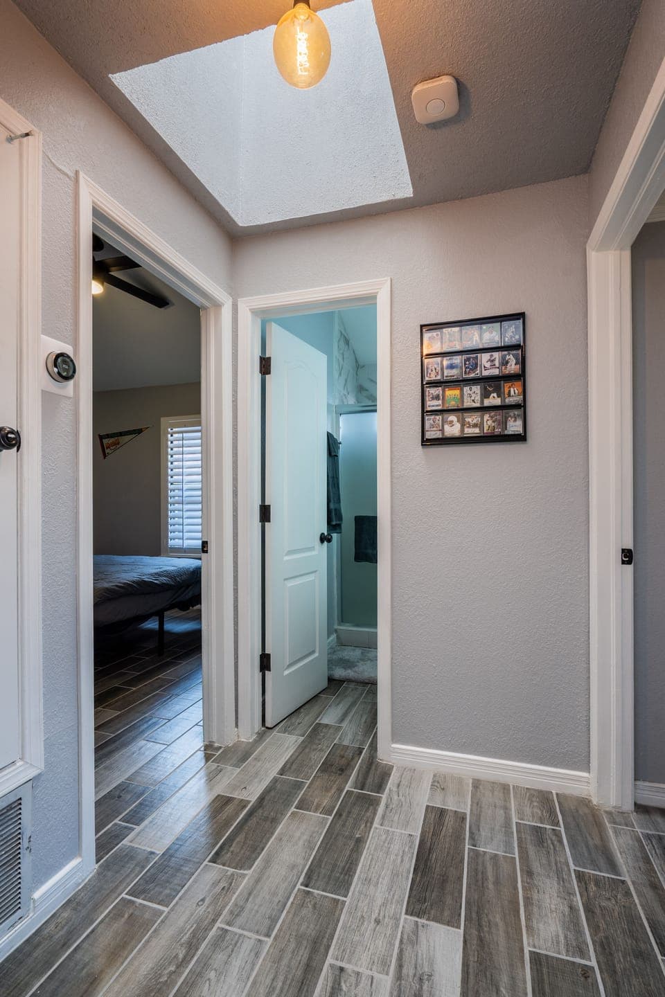 Hallway leading into bedrooms 