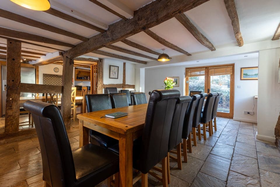 main house kitchen dining can sit up to 23