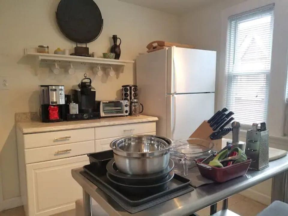 Many items to use in the kitchen and serve...