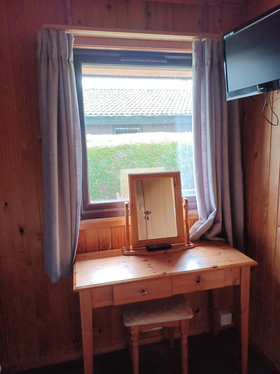 Lodge 3 Warnell Bedroom 1