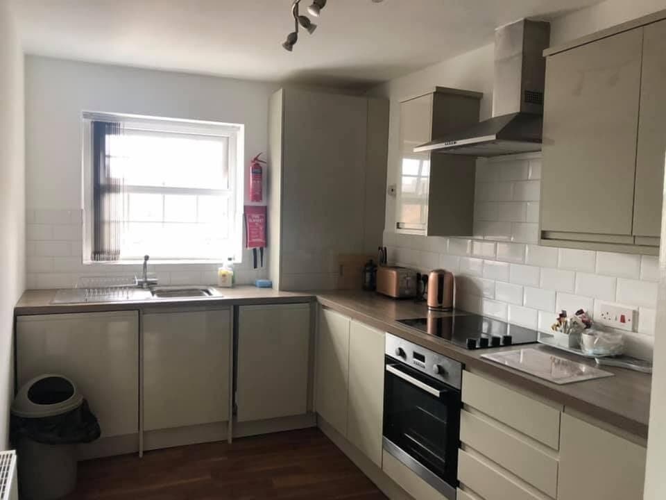 Apartment 3 - Fitted Kitchen - sleeps 8