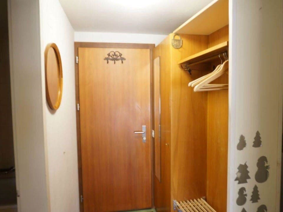 Property, Door, Building, Wood, Interior Design, Floor, Automotive Exterior