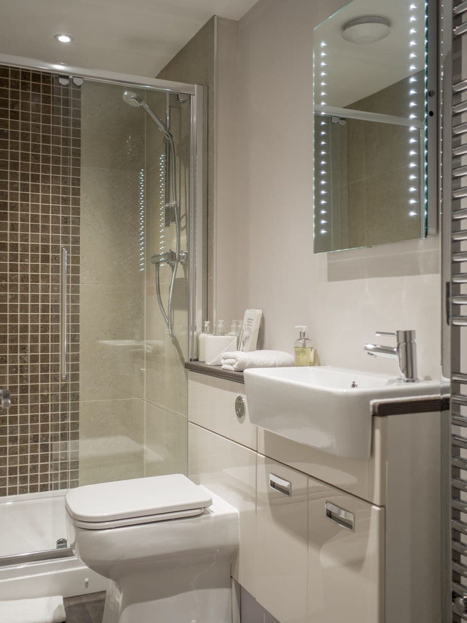 Shared bathroom 11-13