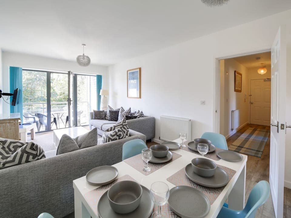 Living Room / Lounge