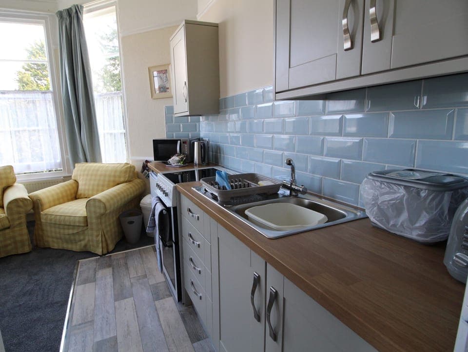 Sleep 3 - Apartment 9 - Kitchenette