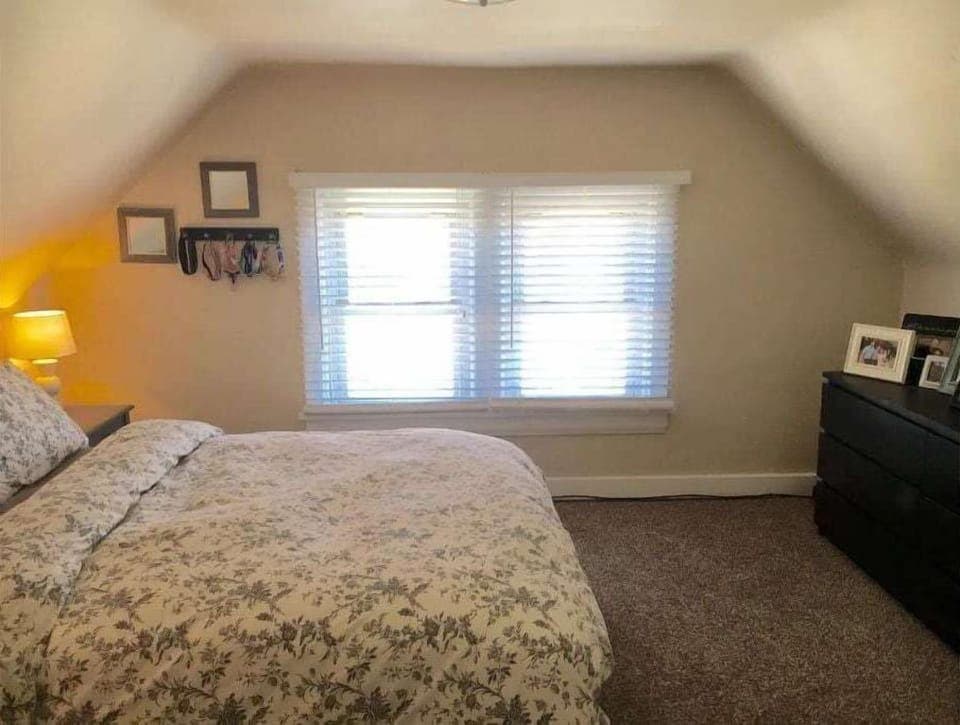 Bedroom 2 of 2.  3rd floor of entire house, 2nd floor of this unit.  photo 2