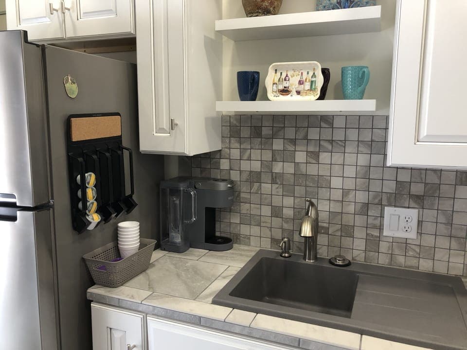 Single Basin Sink with Built in Drainer Board