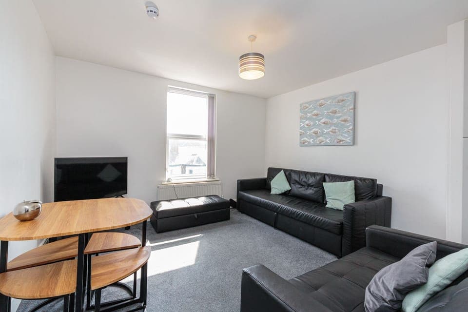 Living Room / Lounge