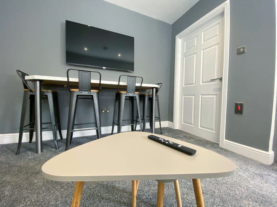 Living Room / Lounge