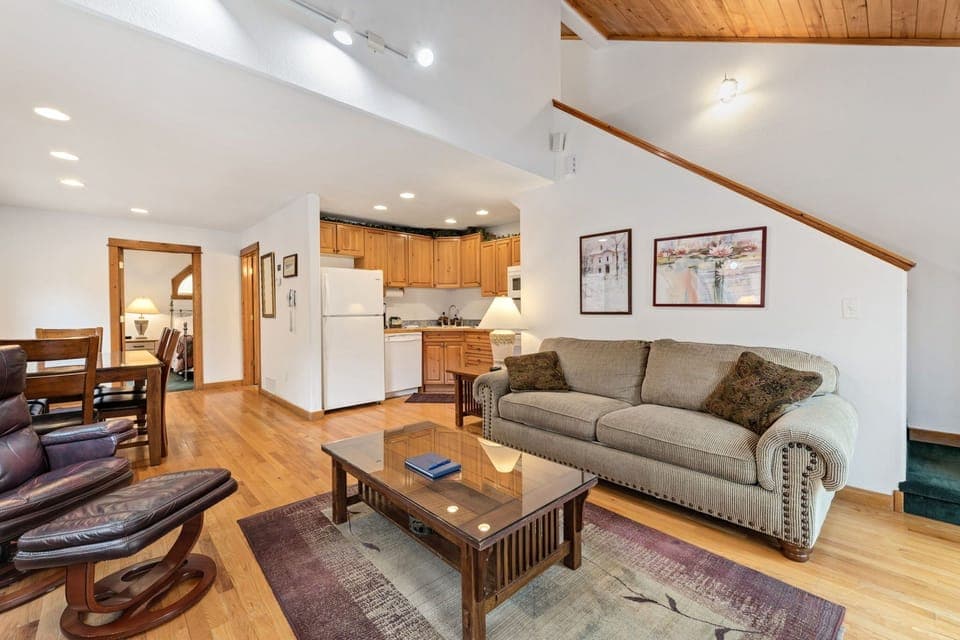 Living Room/Kitchen