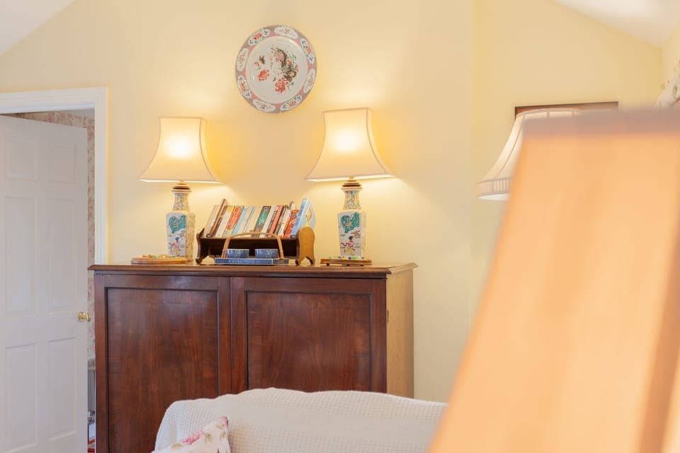 Living Room West Wing