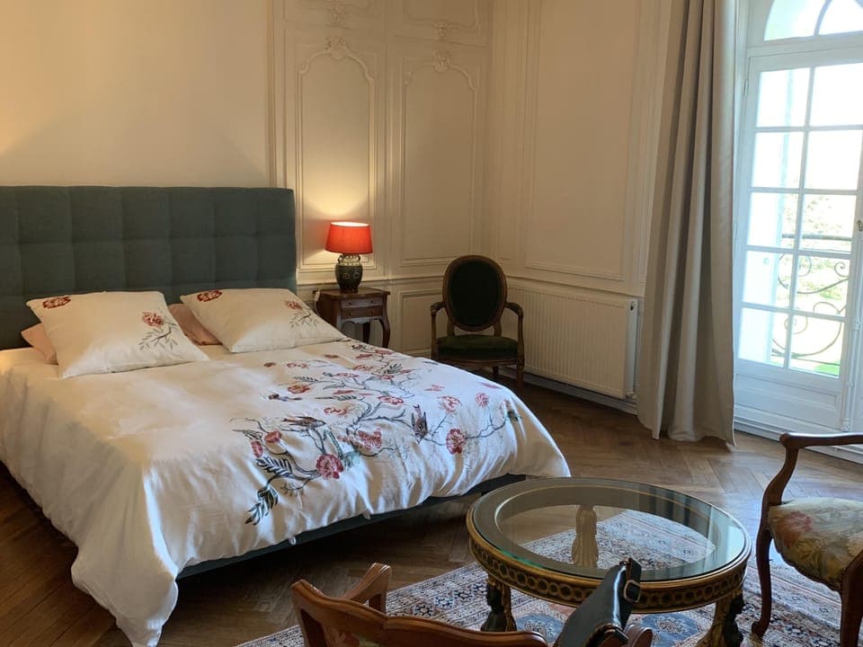 Double bedroom park view