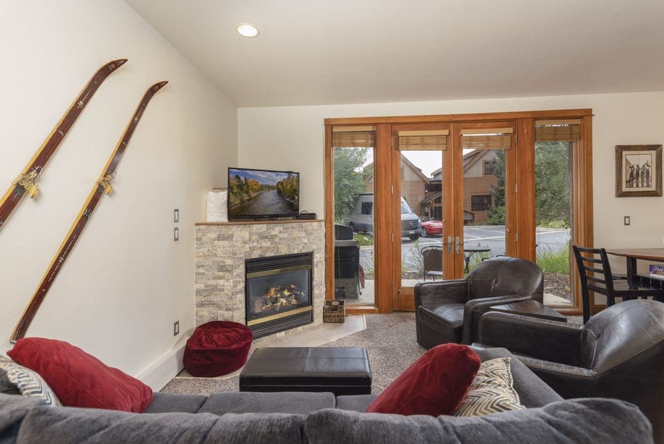 Cozy main living area with gas fireplace. 