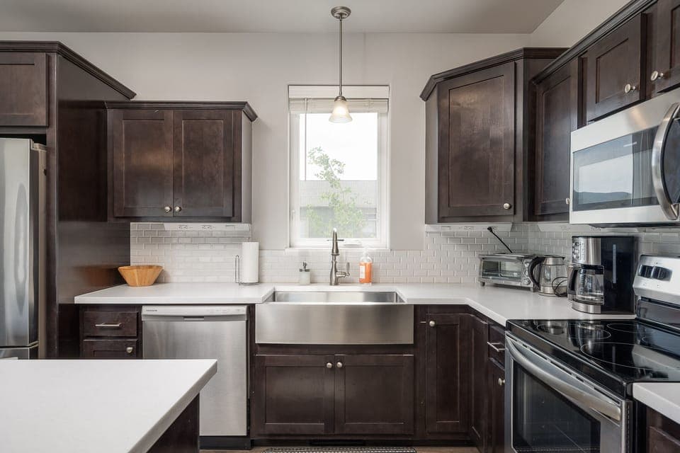 Big sink, electric stovetop. 