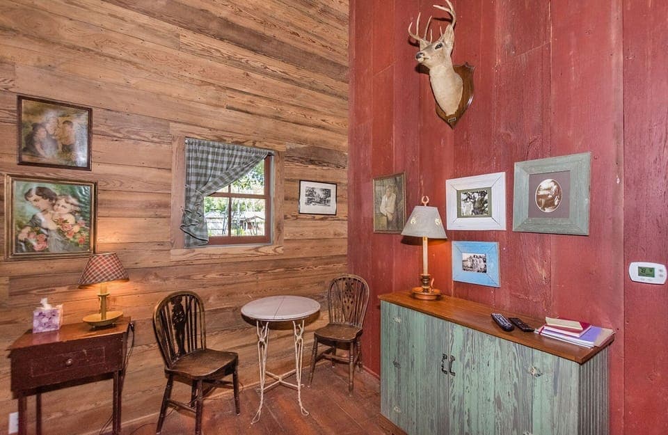 Bedroom 1 Sitting Area