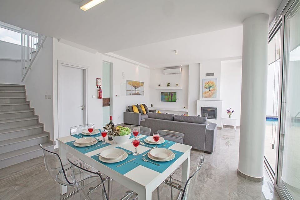 Dining Area with table and chairs to seat 6 people