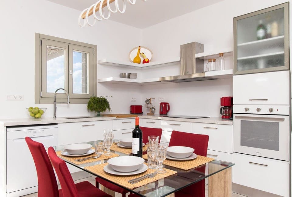 Fully equipped kitchen