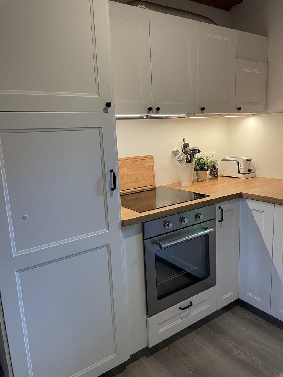 Kitchen area. Küche