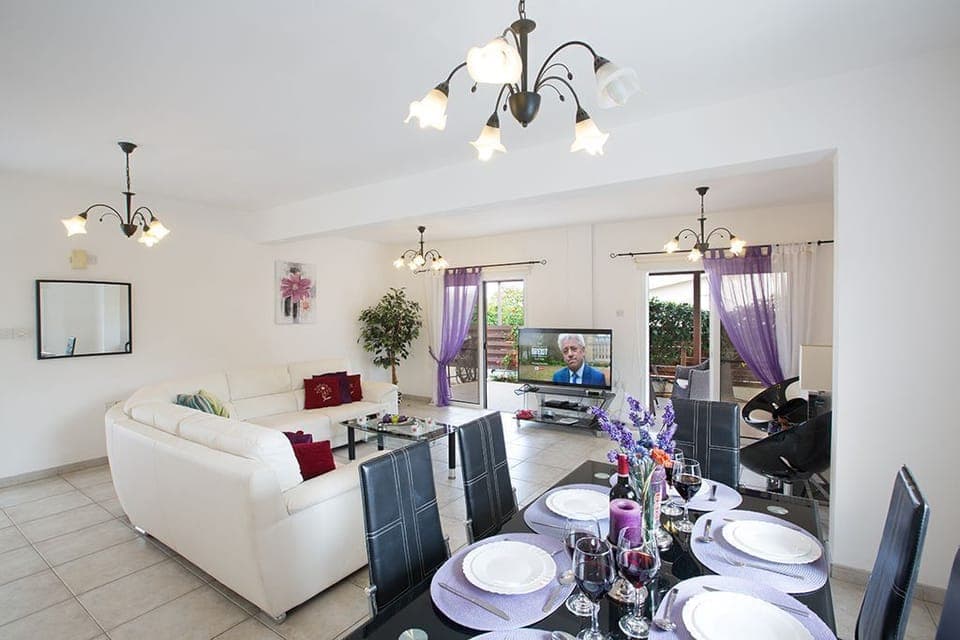 Dining Area with table and chairs to seat 6 people