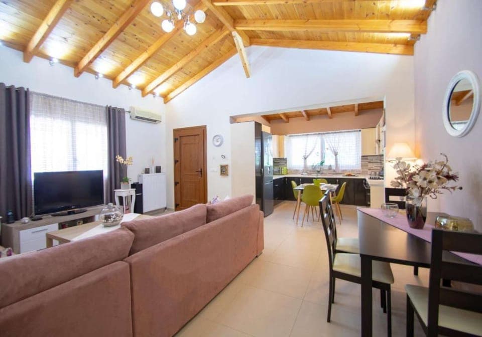 living room,kitchen