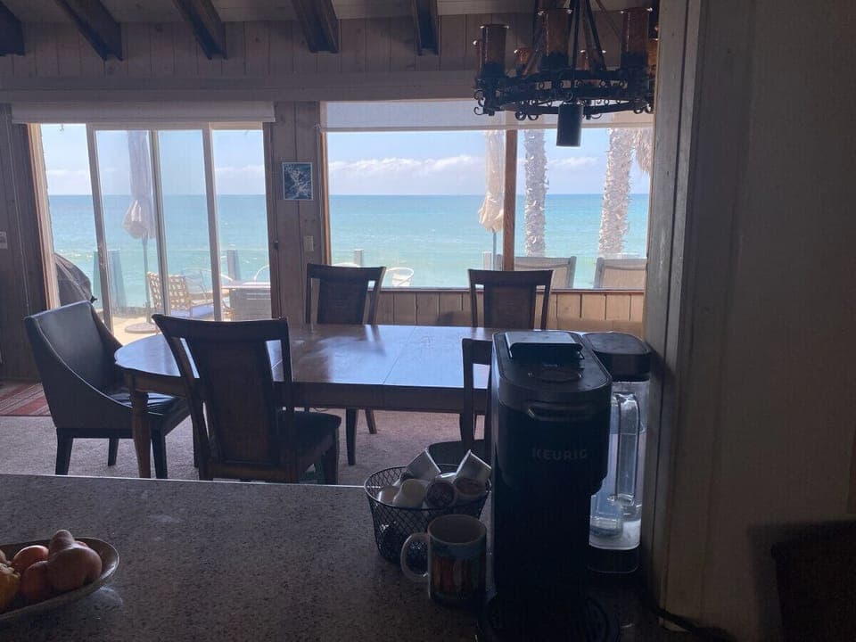 This is actually a pic of the combo drip or keurig coffee maker but the view got in the way